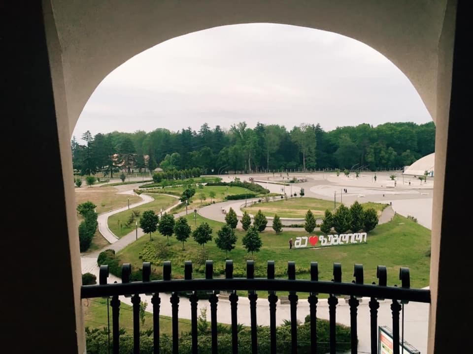 Отель Garden Palace Зугдиди-20